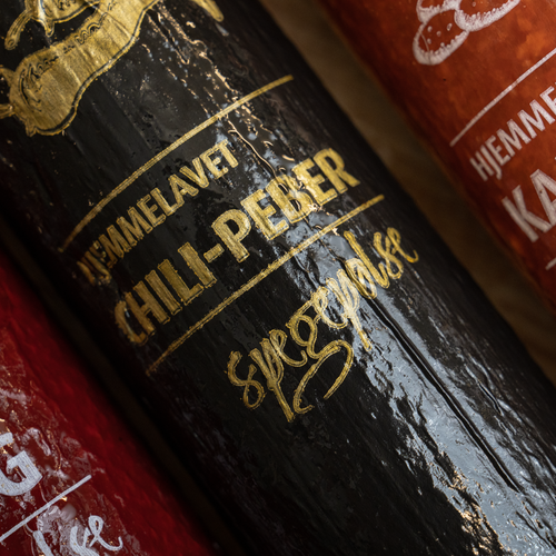 Spegepølse med vestjysk krondyr og chili/peber