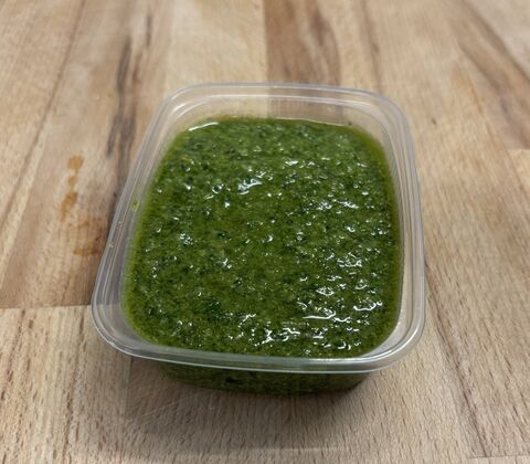 Koksusgaards basilikumspesto med parmasan og hvidløg