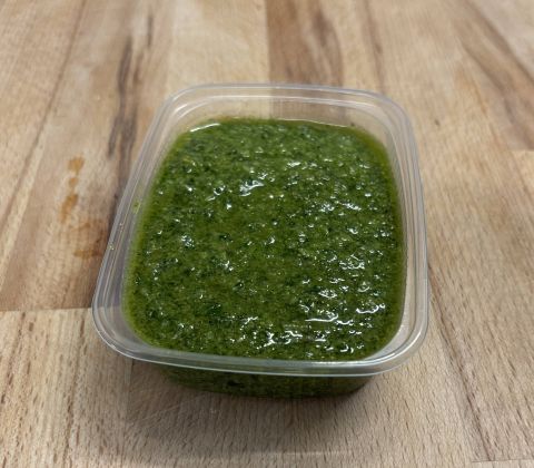 Koksusgaards basilikumspesto med parmasan og hvidløg