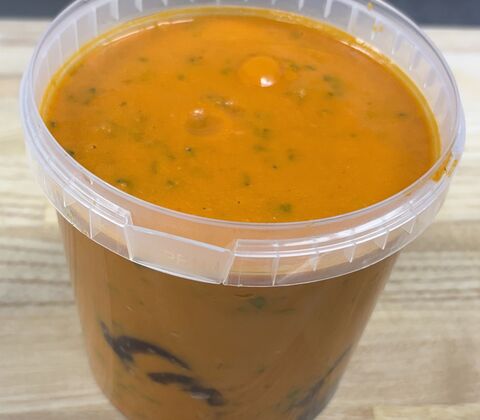 Koksusgaards tomat-basilikumsuppe med Hopballe Mølle kylling